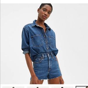 Levi’s high rise rib cage shorts in blue denim